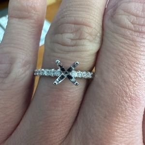 14 karat white gold diamond semi mount .32cttw